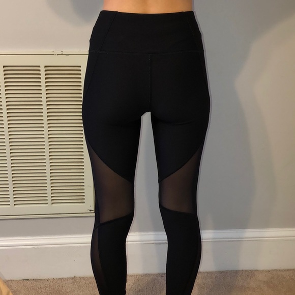 Black mesh under armor leggings - Picture 6 of 6